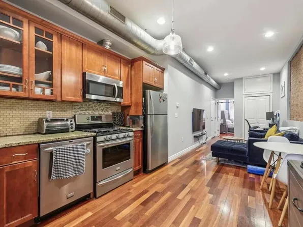 96 Bowers St #1L, Jersey City, NJ 07307