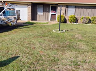 1015 Louise Ln, Wake Village, TX 75501