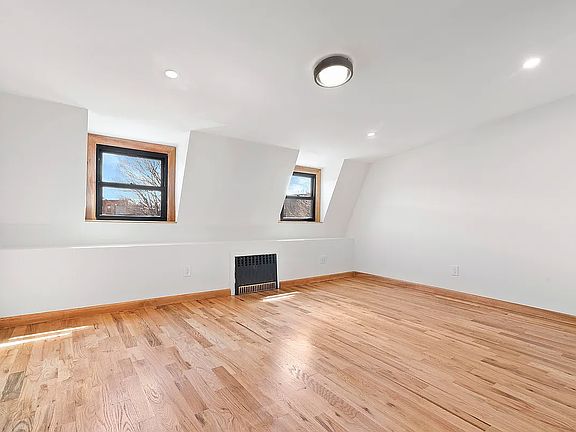 5th image of 247 Putnam Ave #2
