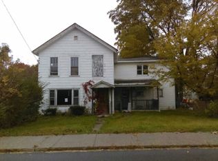 51 Mechanic St, Hoosick Falls, NY 12090