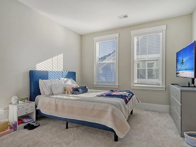 128 Sandy Bend Ln — Photo 47