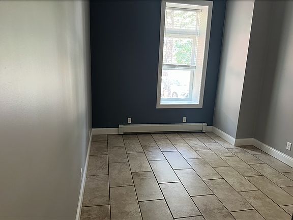 3rd image of 1231 S Kalamazoo Ave APT 1