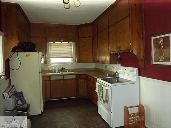 3rd image of 316 W Lawrence Ave