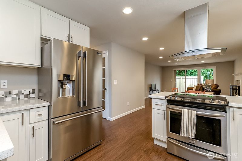 5th image of 7117 40th Street W #7
