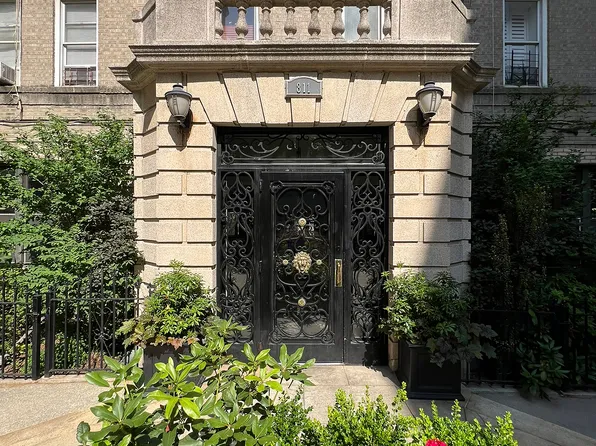 811 Walton Avenue image 9 of 9