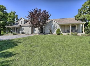 35 Roxbury Rd, Newville, PA 17241