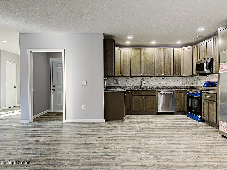 160B Shirley Blvd #160A — Photo 13