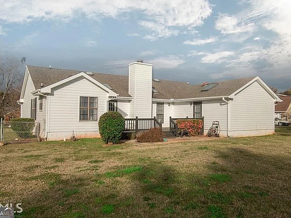 3rd image of 11058 Hunters Ln