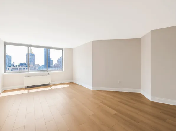 776 Sixth Avenue image 1 of 45