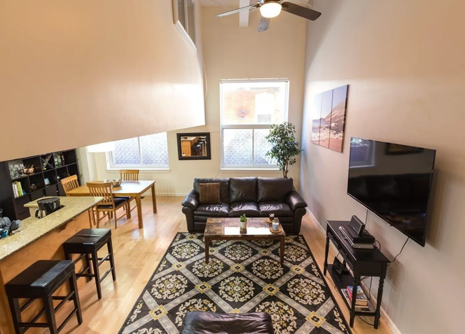 3 bed, $5,000 — Photo 1