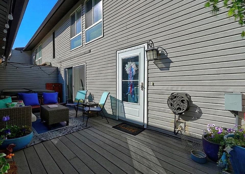 1st image of 15 Cedar Hills Dr