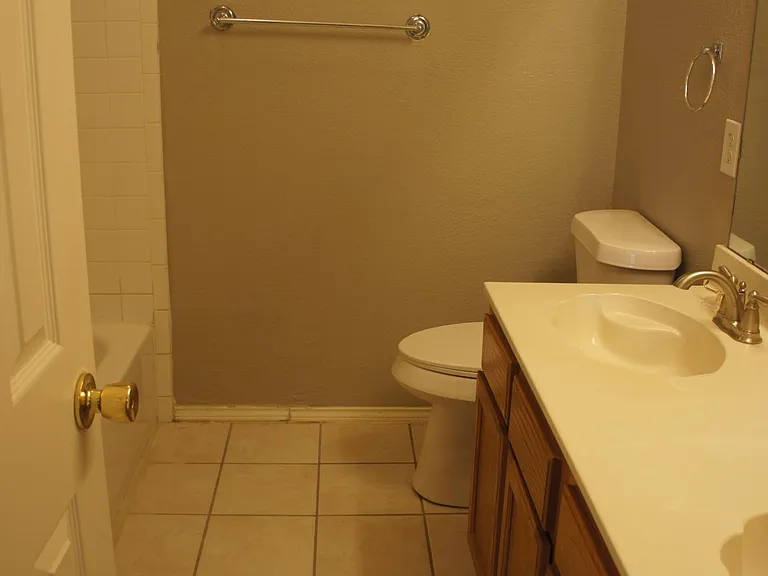 1839 Hillwood Dr — Photo 19