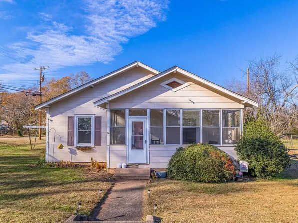 15 3rd St, Inman, SC 29349