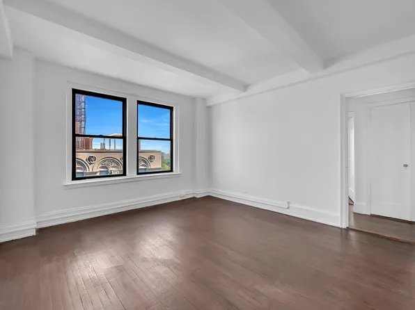 327 Central Park West image 8 of 24