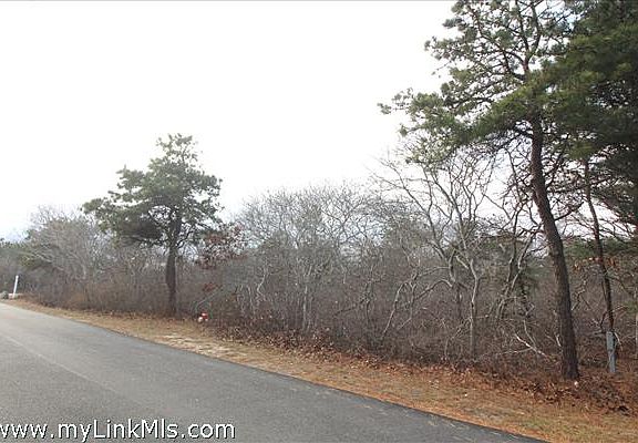 Lot frontage on Schoolhouse Road