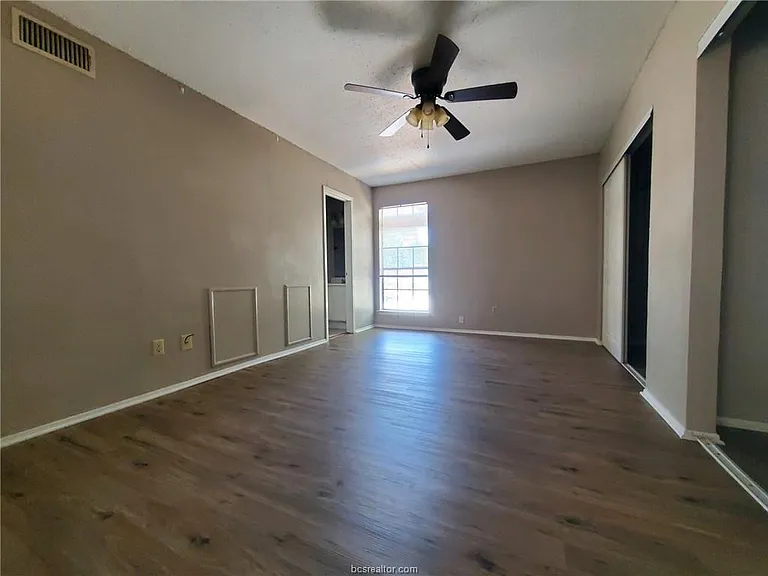 1020 Autumn Cir #A — Photo 1