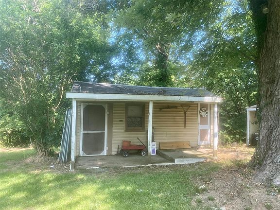 2nd image of 1511 Hill St