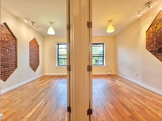 Rented by Doorway NYC, LLC | media 12
