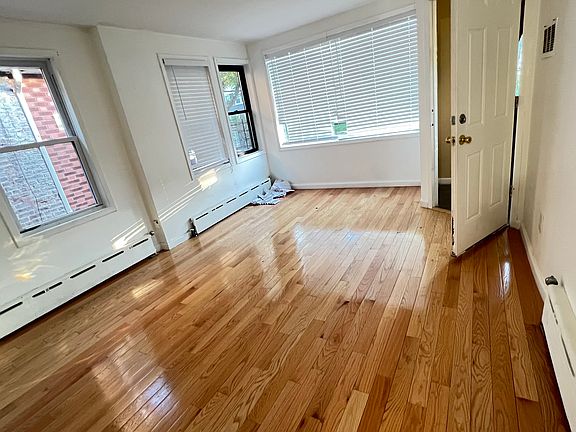 2nd image of 9229 Gettysburg St #1