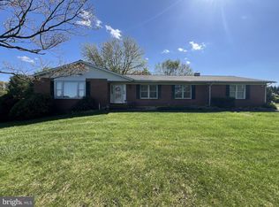 4001 Iroquois Dr, Westminster, MD 21157