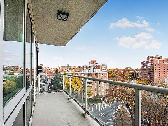 5th image of 640 W 237th St APT 7D