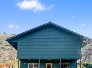 599 S Highway 197, Maupin, OR
