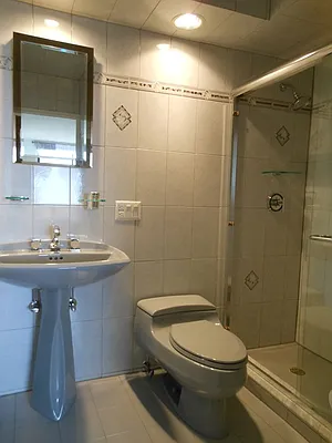 Sold by Hudson View Realty LLC | media 9