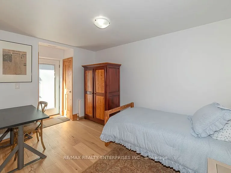 837 Kingston Rd #UPPER — Photo 14