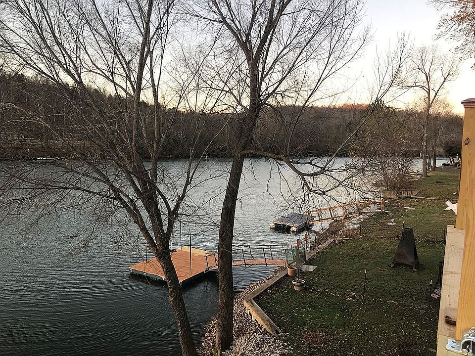 1st image of 61 E Valley Dr