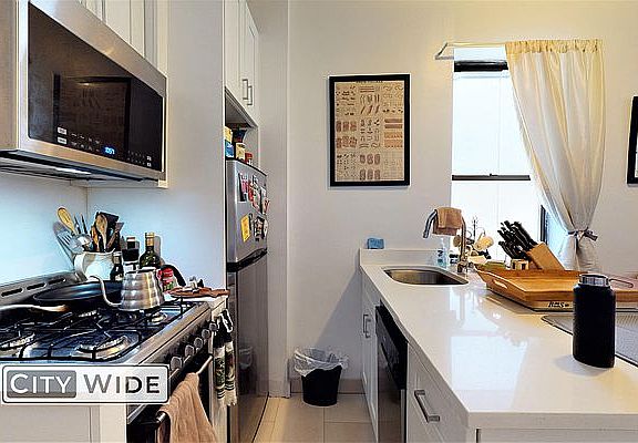 4th image of 340 E 62nd St APT 21