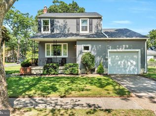 708 Walnut St, Palmyra, NJ 08065