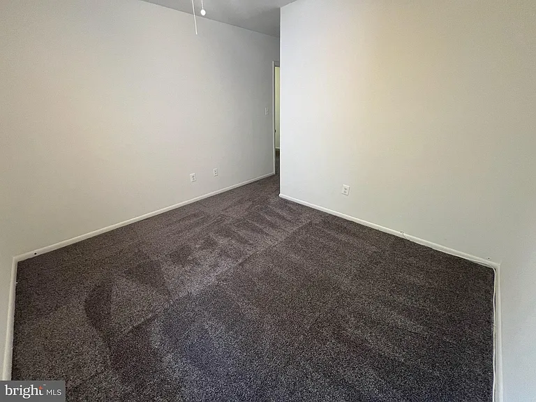 5566 Burnside Dr — Photo 21