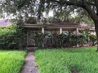 12707 Crow Valley Ln, Houston, TX 77099