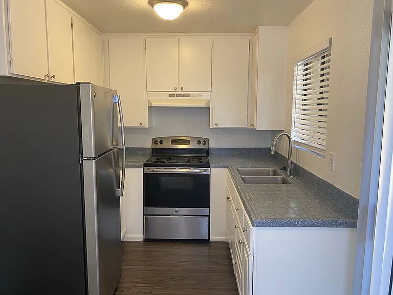3791 Boundary St — Photo 9