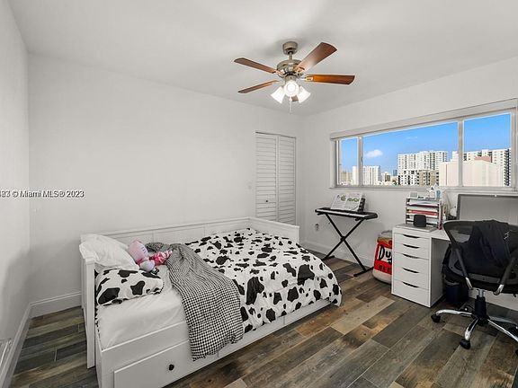 3rd image of 1700 NW North River Dr APT 704