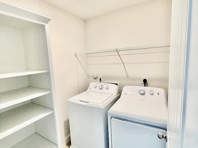 204 Stone River Dr — Photo 11