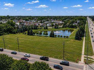 15170 Fifteen Mile Rd, Sterling Heights, MI 48312