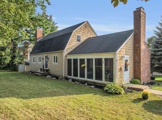 205 Clark Rd, Lowell, MA 01852