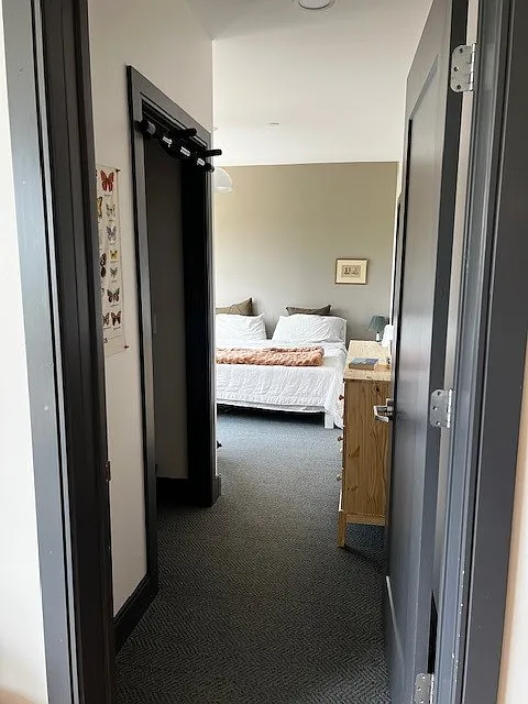 2 bed, 1007 sqft, $2,100 — Photo 2