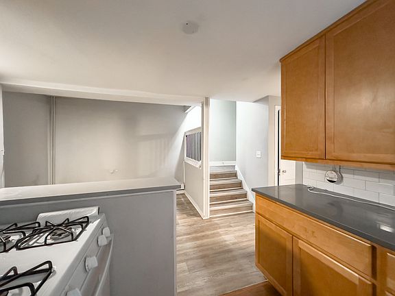 5th image of 1757 W North Shore Ave #H