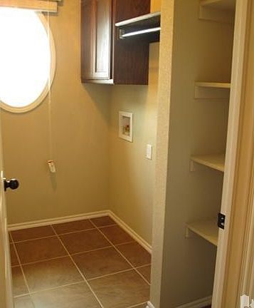 5th image of 1005 Cimarron Creek Dr