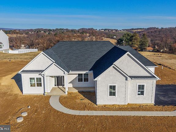 4th image of 448 Long Ln