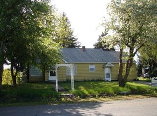 307 8th St, Garfield, WA 99130