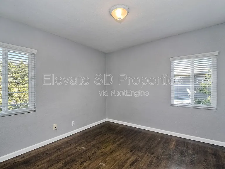 3557 1/2 College Ave — Photo 17