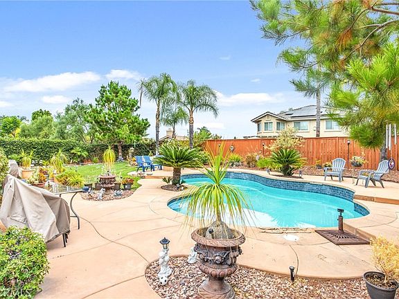 2nd image of 4015 Belfry Cir