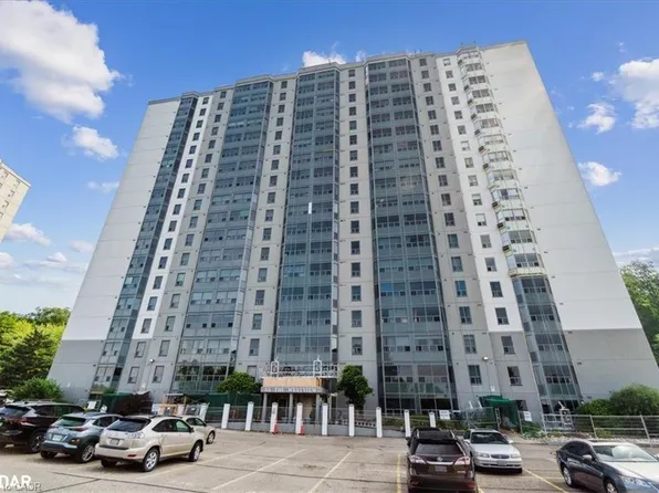 55 Green Valley Dr #801, Kitchener, ON N2P 1Z6