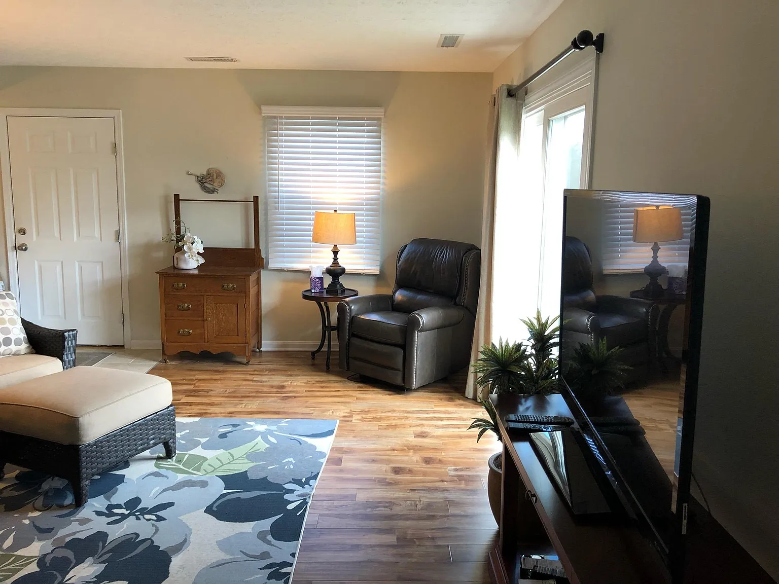 2514 Raber Rd — Photo 2