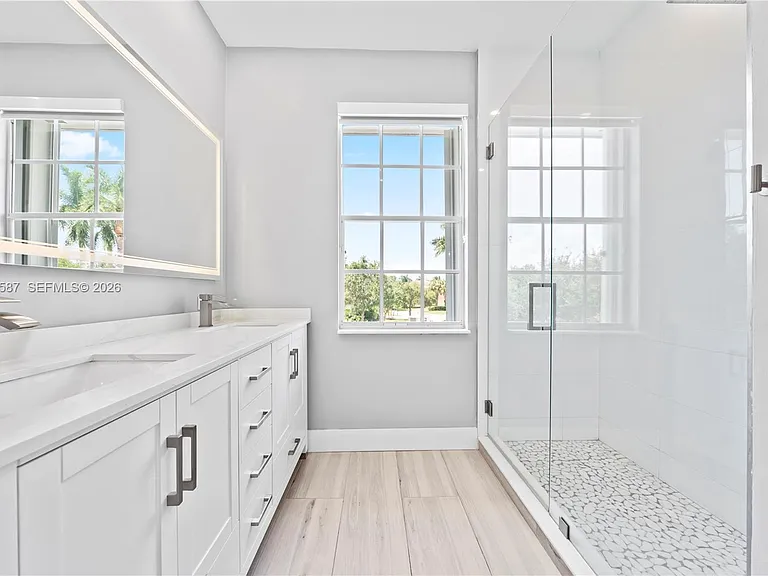 18742 SW 55th St — Photo 39