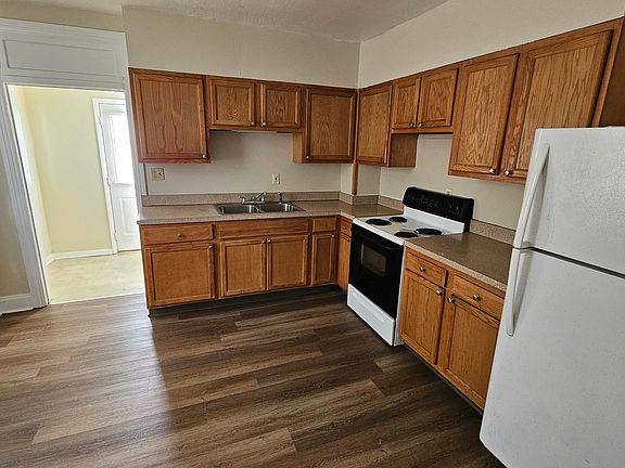 2nd image of 119 McComas St