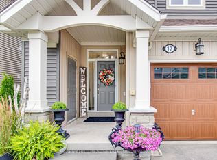 17 Gregory Ave, Collingwood, ON L9Y 0Z5